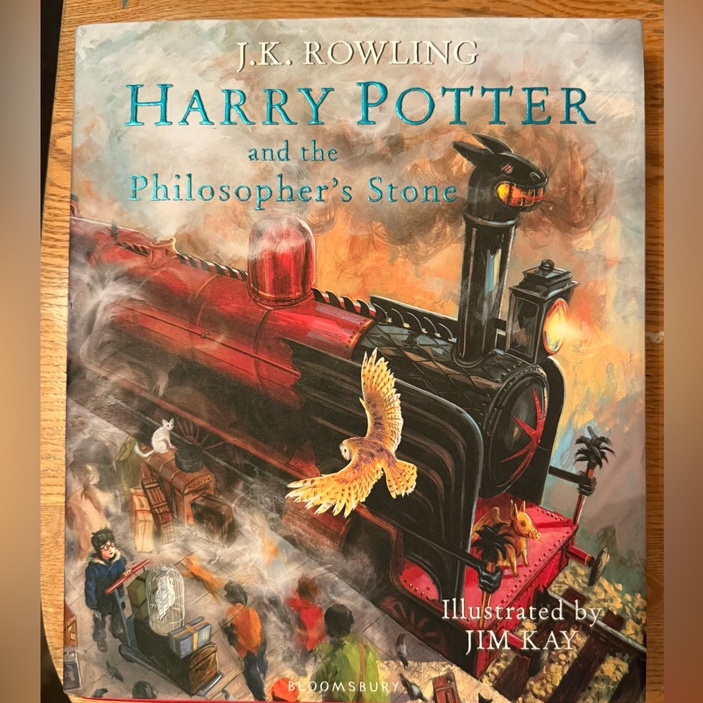 Harry Potter and the Philosopher's Stone Illustrated Edition